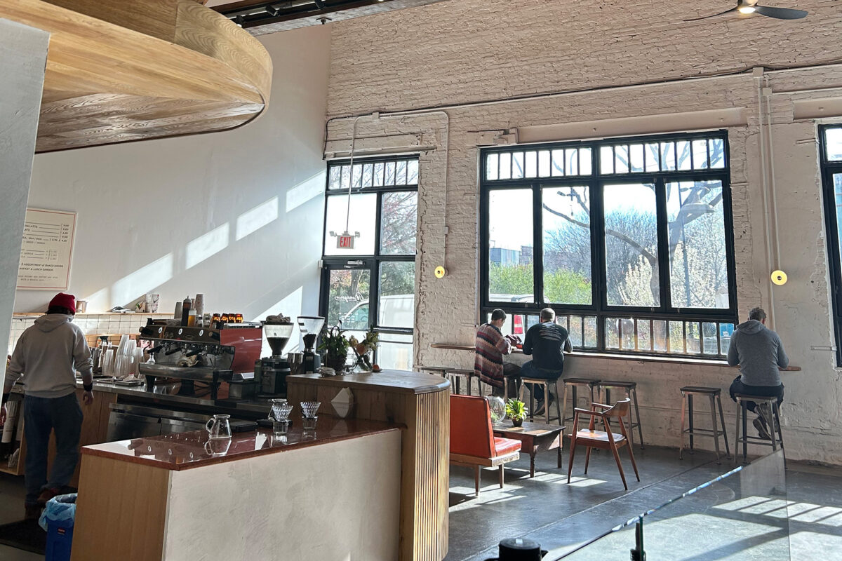 novatos del café de la casa de fieras 2